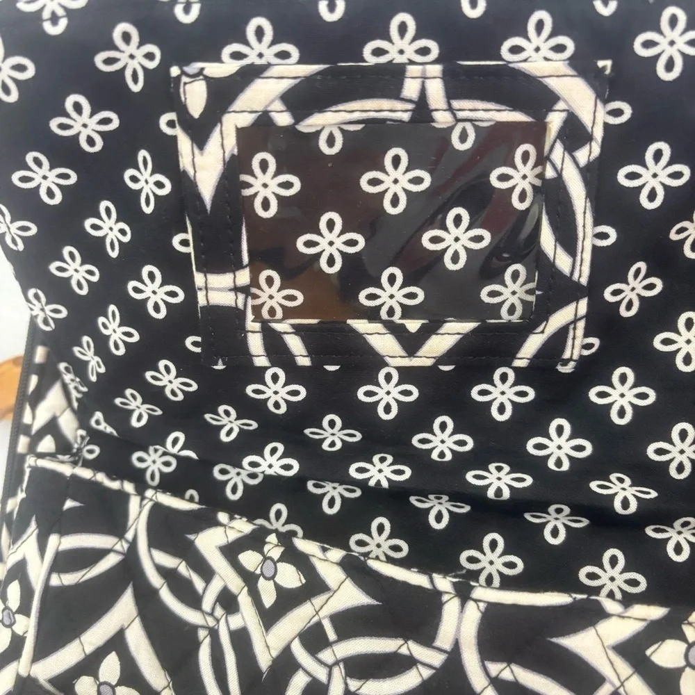 Vera Bradley details vera